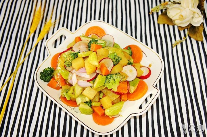 国泰海通:多重因素有望支持中国资产继续表现 战术性超配A股、港股与美股